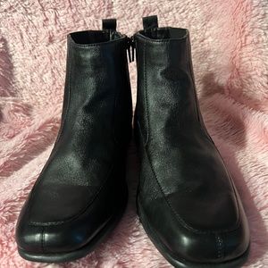 Aerosoles Buttery Soft Black Leather, Sz 9